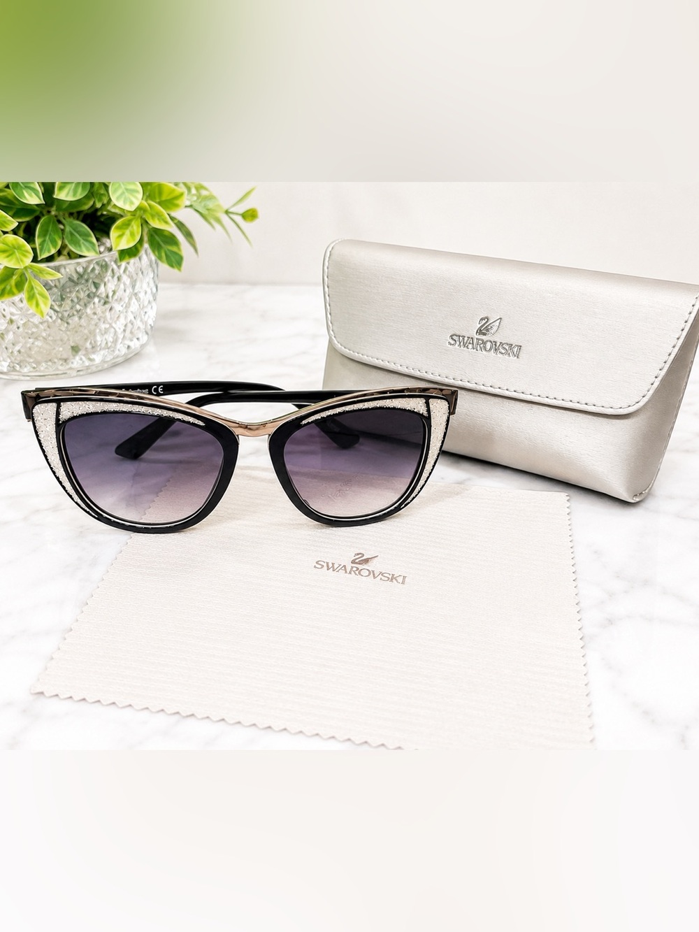Swarovski Diva SW 61 05B Crystal Cat Eye Sunglasses Black Silver 53-17-135
